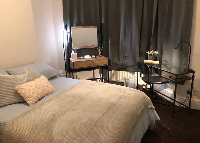 Cozy Single And Double Room