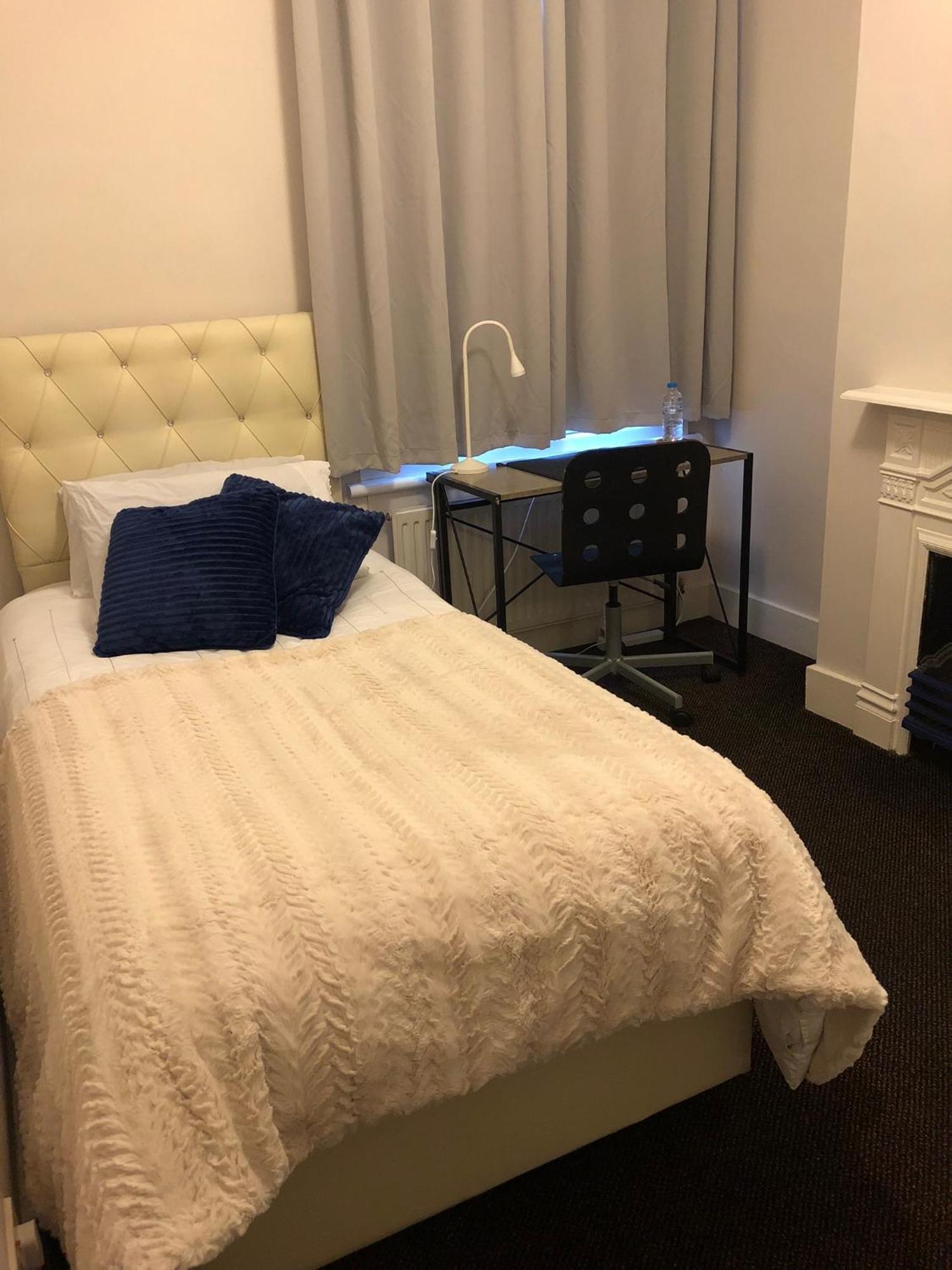 Cozy Single And Double * Londra